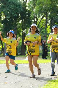 BIB: 0743, 0745, 0755
                            <button type="button" onclick="openModal(5135303)" class="btn btn-primary btn-sm float-right btn-popup" data-toggle="modal" data-target=".modal-high-quality">
                        <i class="fas fa-shopping-cart"></i> Add to Cart
                    </button>
                                            <button type="button" onclick="isThisMe(5135303, true)" class="btn btn-success btn-sm float-right btn-popup btn-isme hidden" data-toggle="tooltip" data-placement="bottom" title="นี่คือรูปของคุณใช่ไหม คลิกที่นี่เพื่อเอาเข้าอัลบั้ม">
                        <i class="fas fa-plus"></i> Add to album
                    </button>
                    <button type="button" onclick="isThisMe(5135303, false)" class="btn btn-warning btn-sm float-right btn-popup btn-isnotme hidden">
                        <i class="fas fa-ban"></i> Remove from album
                    </button>